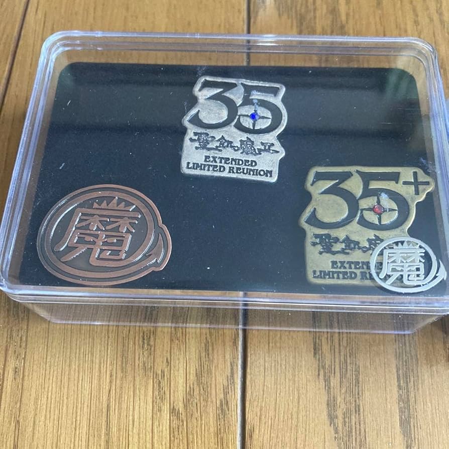 Amazon | 聖飢魔Ⅱ信者の集い ピンバッジ | バッジ | おもちゃ